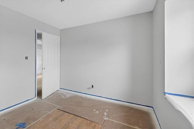 1220 N Leeview Circle, Olathe, KS 66061