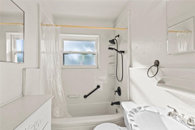 1513 21st Street N, Texas City, TX 77590