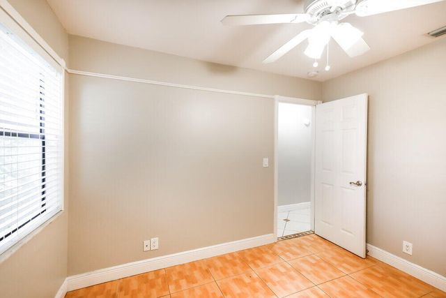 11235 NW 43rd Place, Coral Springs, FL 33065