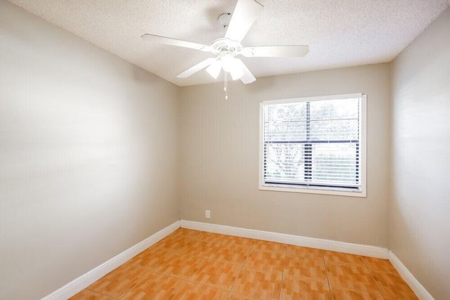 11235 NW 43rd Place, Coral Springs, FL 33065