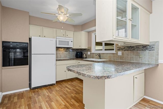 14743 Newburgh Road, Livonia, MI 48154
