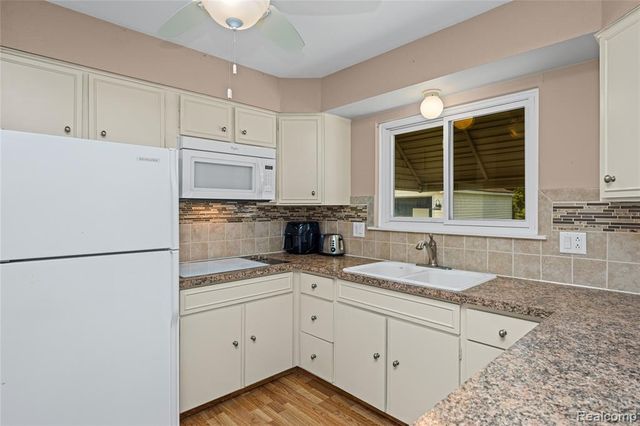 14743 Newburgh Road, Livonia, MI 48154