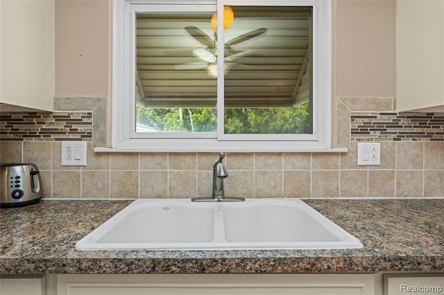 14743 Newburgh Road, Livonia, MI 48154