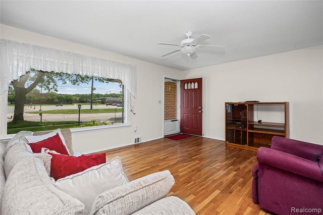 14743 Newburgh Road, Livonia, MI 48154