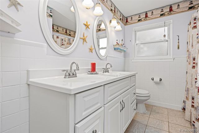 14743 Newburgh Road, Livonia, MI 48154