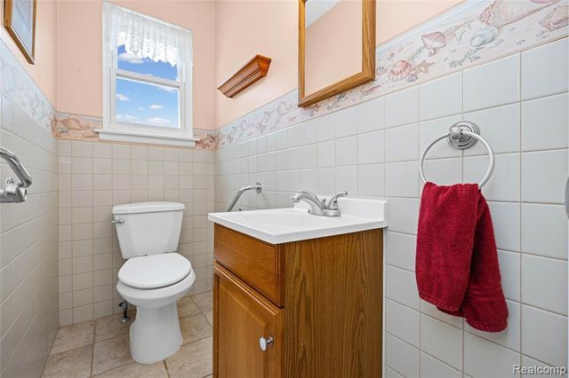 14743 Newburgh Road, Livonia, MI 48154