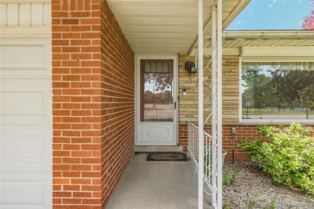 14743 Newburgh Road, Livonia, MI 48154