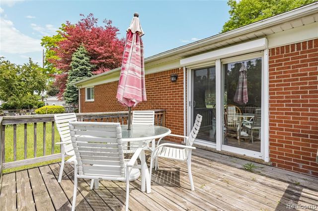 14743 Newburgh Road, Livonia, MI 48154