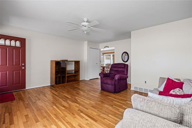 14743 Newburgh Road, Livonia, MI 48154