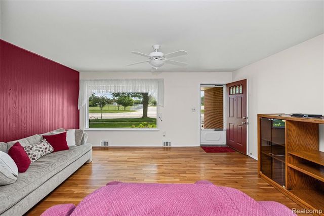 14743 Newburgh Road, Livonia, MI 48154