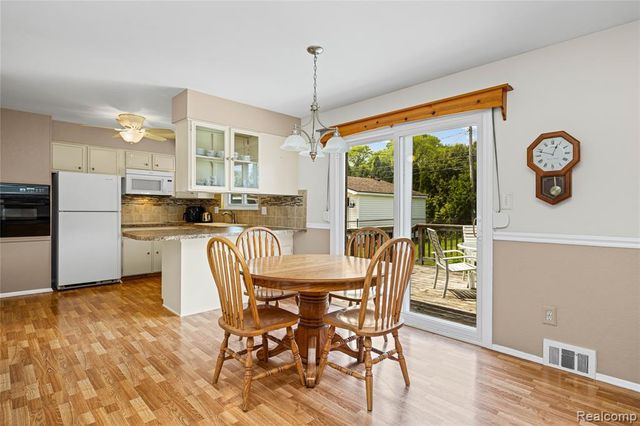 14743 Newburgh Road, Livonia, MI 48154