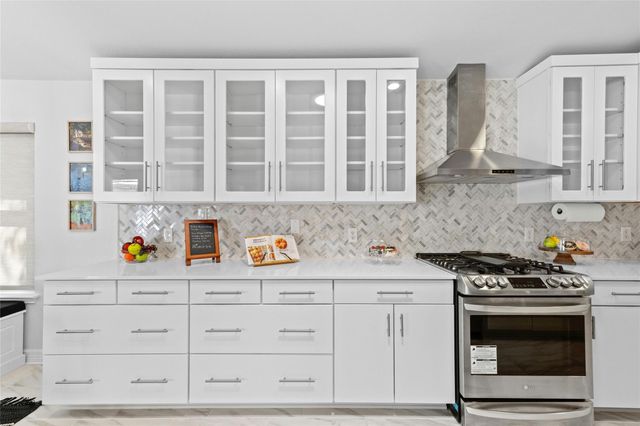 9205 Walsall CV, Austin, TX 78749