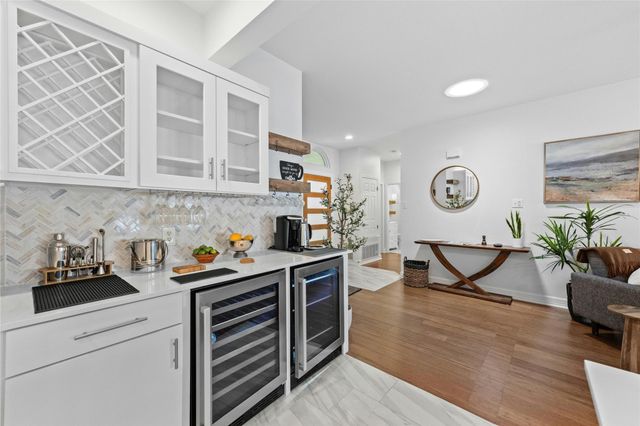 9205 Walsall CV, Austin, TX 78749