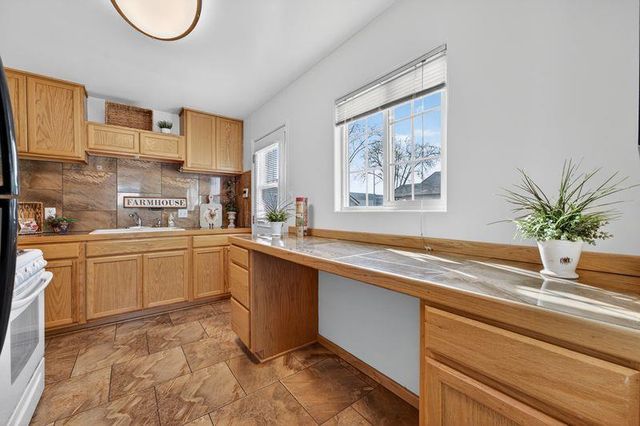 105 Yosemite St, Roseville, CA 95678