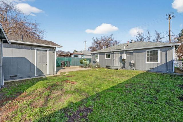 105 Yosemite St, Roseville, CA 95678