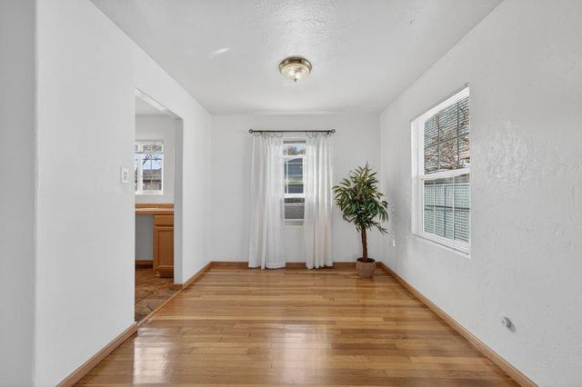 105 Yosemite St, Roseville, CA 95678