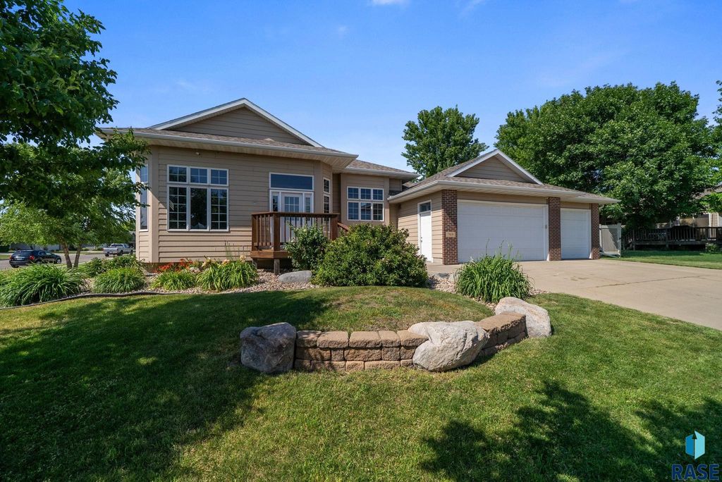 7808 W Leah St Street, Sioux Falls, SD 57106