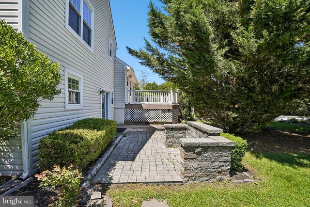 247 WINCHESTER DR, Horsham, PA 19044