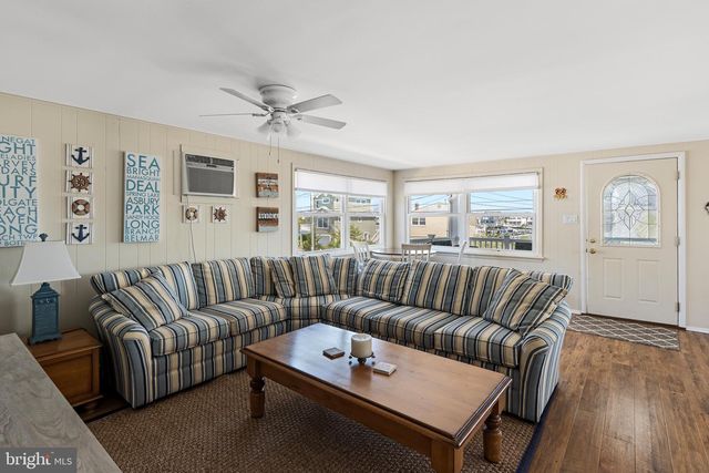 326 S 2ND ST, Surf City, NJ 08008