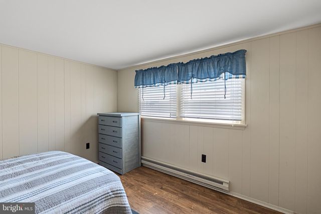 326 S 2ND ST, Surf City, NJ 08008