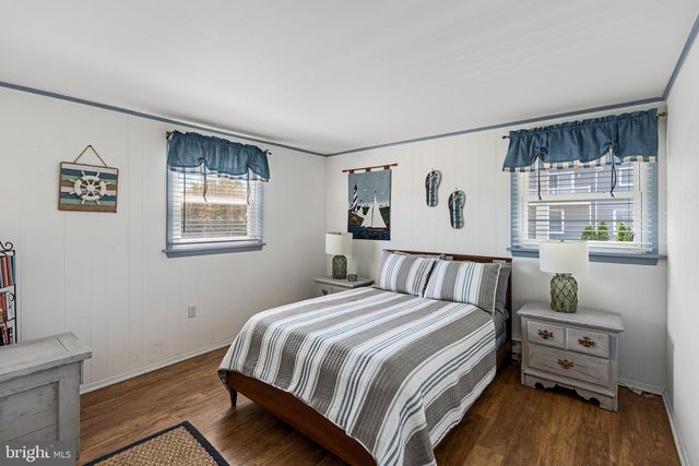 326 S 2ND ST, Surf City, NJ 08008