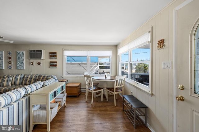 326 S 2ND ST, Surf City, NJ 08008