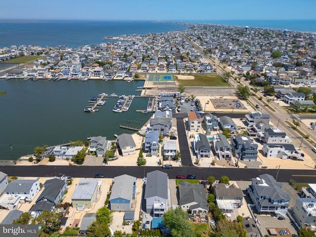 326 S 2ND ST, Surf City, NJ 08008