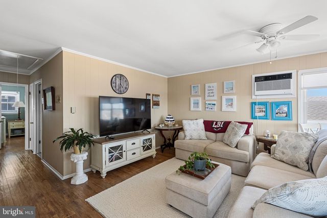 326 S 2ND ST, Surf City, NJ 08008