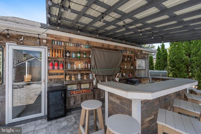 326 S 2ND ST, Surf City, NJ 08008