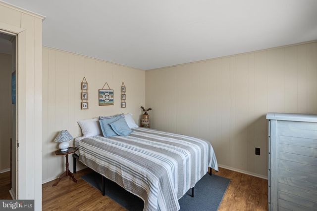 326 S 2ND ST, Surf City, NJ 08008