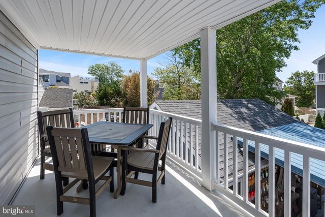 326 S 2ND ST, Surf City, NJ 08008