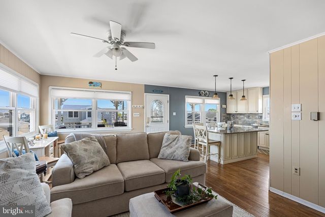 326 S 2ND ST, Surf City, NJ 08008