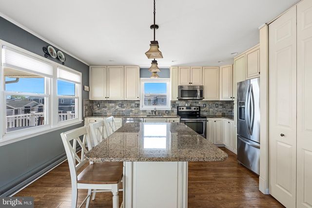 326 S 2ND ST, Surf City, NJ 08008