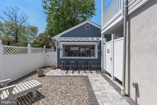 326 S 2ND ST, Surf City, NJ 08008