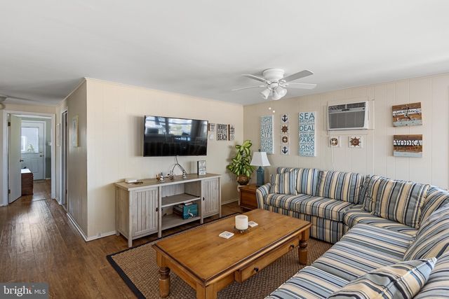 326 S 2ND ST, Surf City, NJ 08008