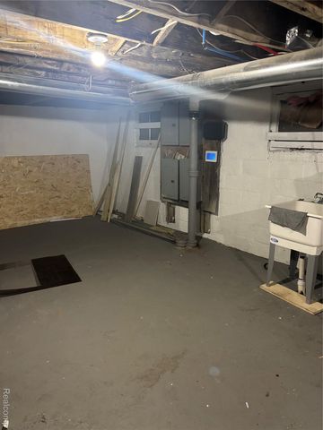 8955 Otsego Street, Detroit, MI 48204