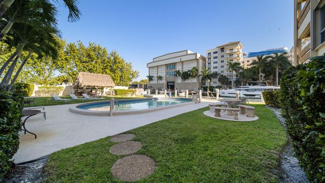 1700 SE 15th St 302, Fort Lauderdale, FL 33316