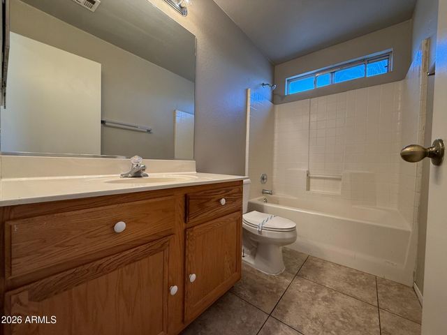 7039 S 19TH Street, Phoenix, AZ 85042