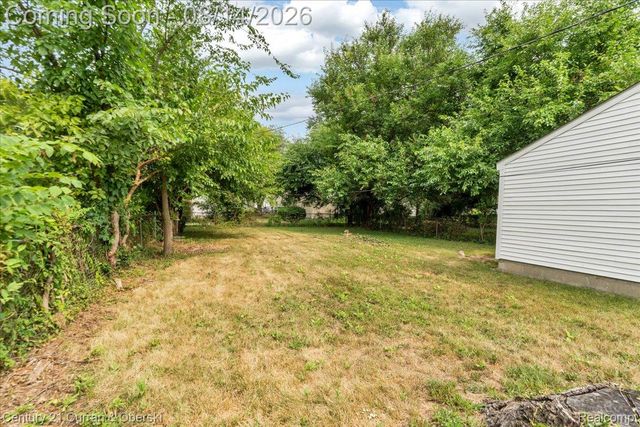 17424 Salem Street, Detroit, MI 48219