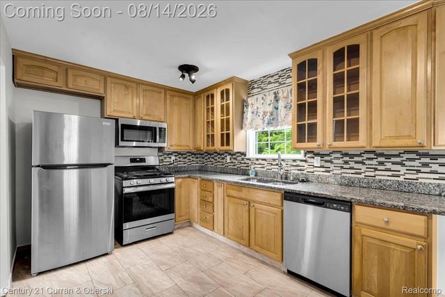 17424 Salem Street, Detroit, MI 48219