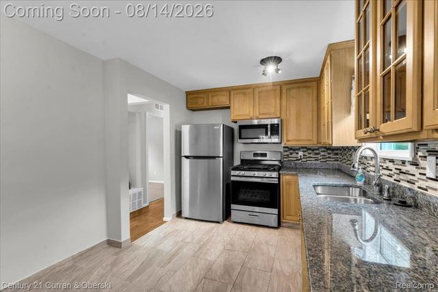 17424 Salem Street, Detroit, MI 48219