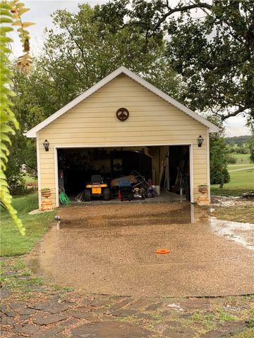 12120 Centerpoint Church Road, Prairie Grove, AR 72753