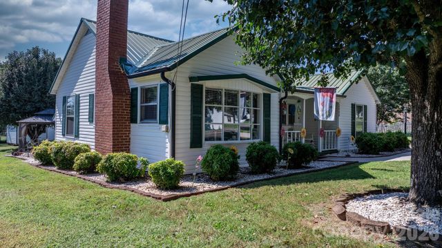 2008 Walt Arney Road, Lenoir, NC 28645