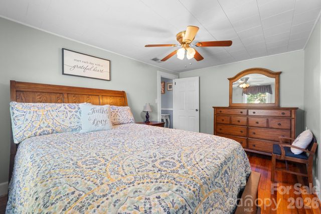 2008 Walt Arney Road, Lenoir, NC 28645
