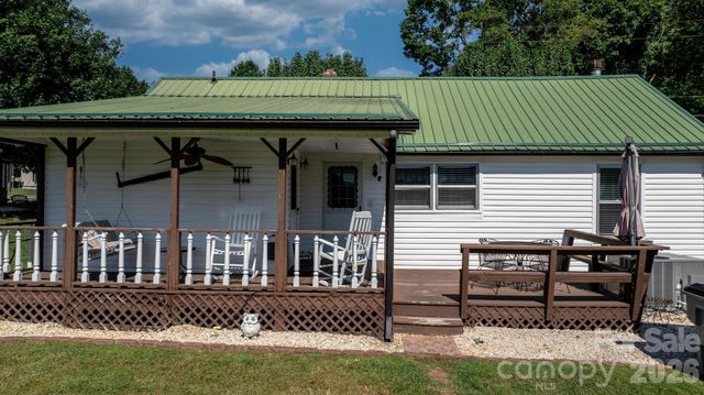 2008 Walt Arney Road, Lenoir, NC 28645