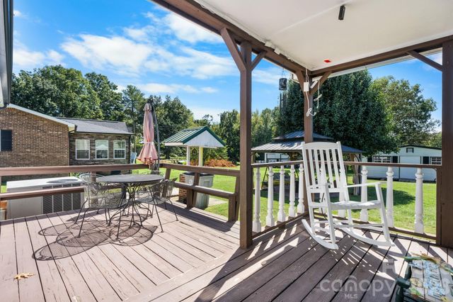 2008 Walt Arney Road, Lenoir, NC 28645