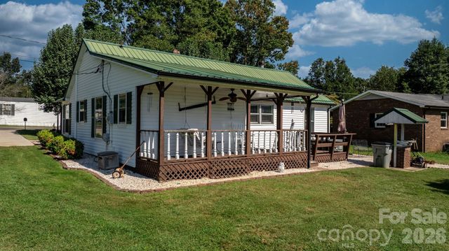 2008 Walt Arney Road, Lenoir, NC 28645