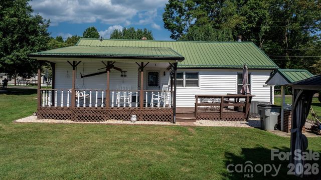 2008 Walt Arney Road, Lenoir, NC 28645