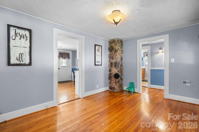 2008 Walt Arney Road, Lenoir, NC 28645