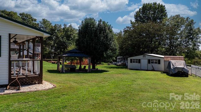 2008 Walt Arney Road, Lenoir, NC 28645